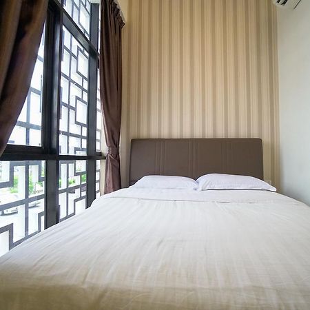 Crystal Garden Hotel - Seri Kembangan Ngoại thất bức ảnh