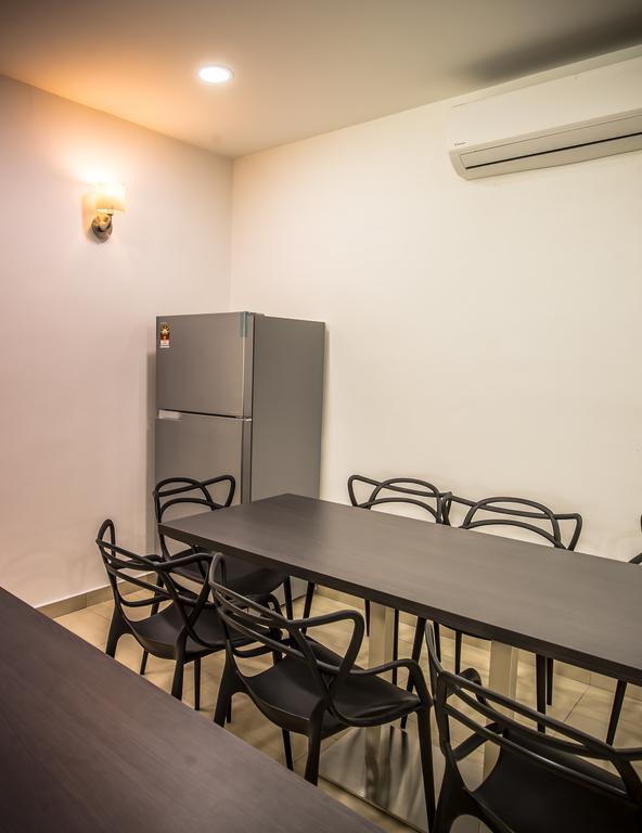Crystal Garden Hotel - Seri Kembangan Ngoại thất bức ảnh