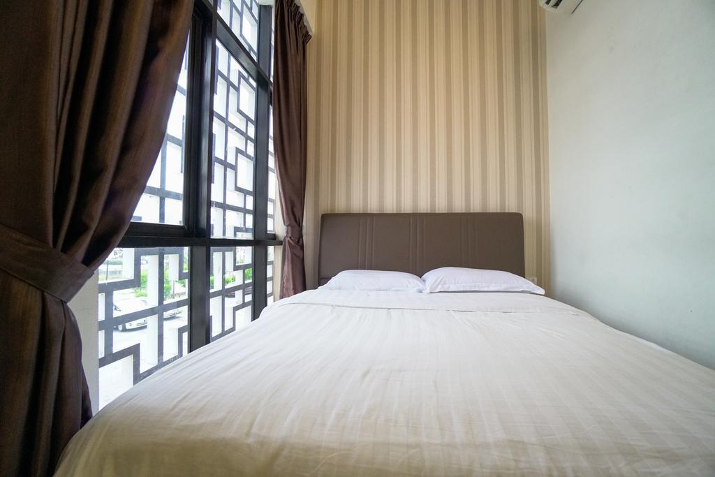Crystal Garden Hotel - Seri Kembangan Ngoại thất bức ảnh