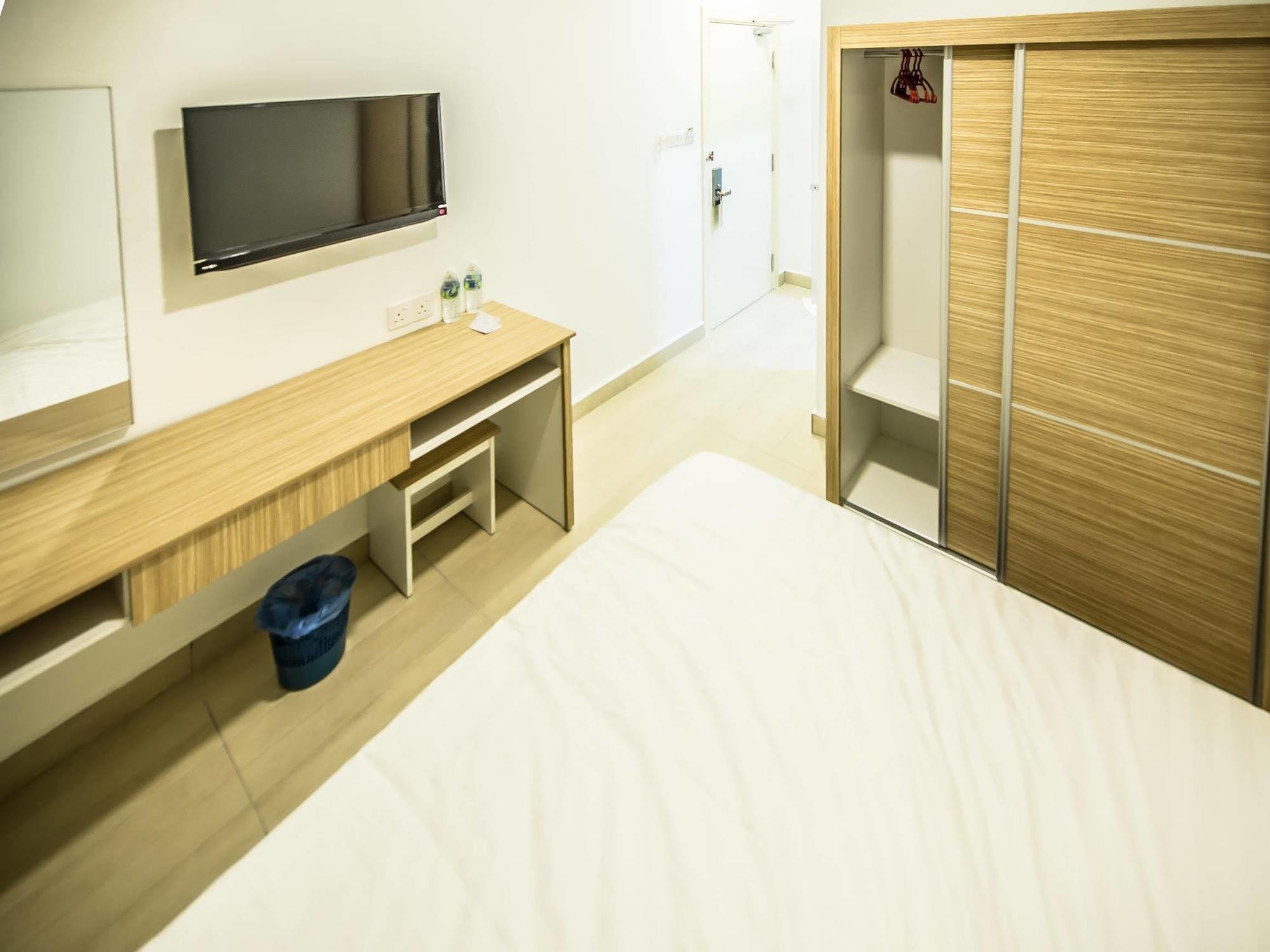 Crystal Garden Hotel - Seri Kembangan Ngoại thất bức ảnh